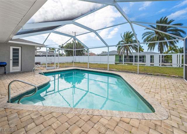 Property at 924 SE 15th Ter, Cape Coral, FL 33990, 3 beds, 2 baths