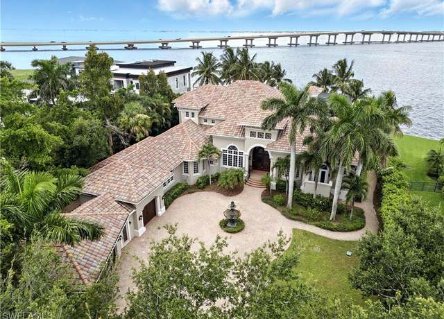 Property at 1200 Walden Dr, Fort Myers, FL 33901, 4 beds, 5 baths