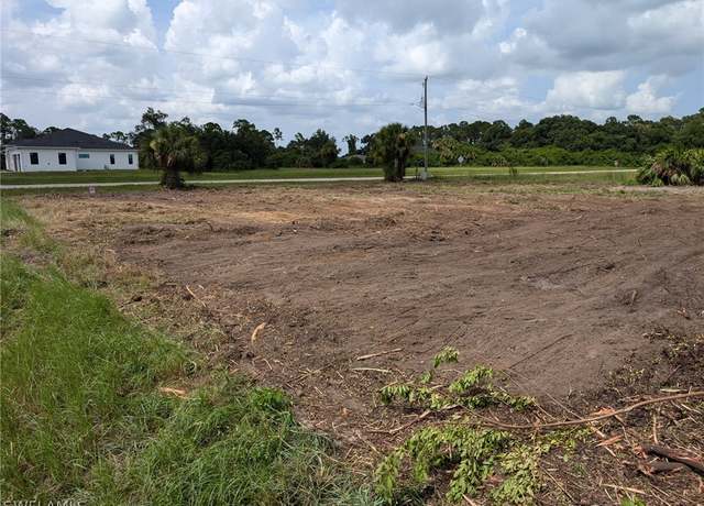 Property at 8002 Buttercup Cir, Labelle, FL 33935