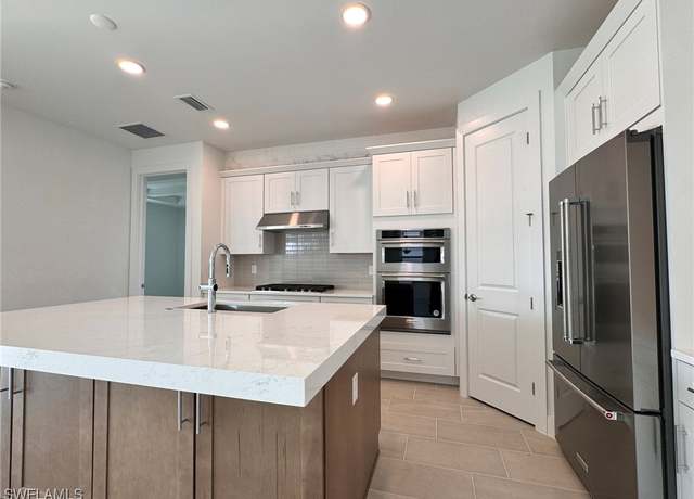 Property at 16349 Preservation Blvd, Punta Gorda, FL 33982, 3 beds, 2.5 baths