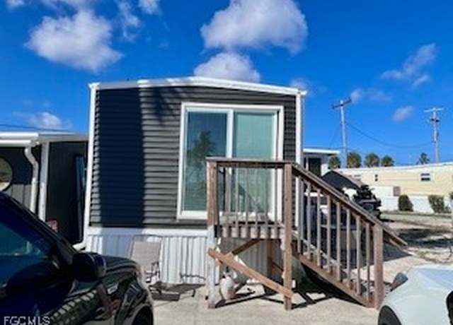 Property at 16988 Captains Dr, Bokeelia, FL 33922, 1 bed, 1 bath