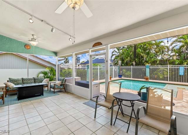 Property at 17593 Moorfield Dr, Fort Myers, FL 33908, 4 beds, 3 baths