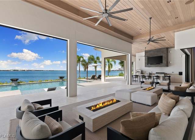 Property at 11380 Longwater Chase Ct, Fort Myers, FL 33908, 5 beds, 6 baths