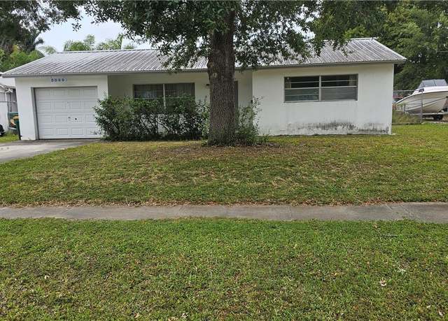 Property at 3088 Poinciana Dr, Naples, FL 34105, 2 beds, 1 bath