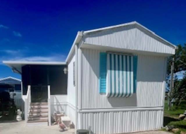 Property at 16927 Captains Dr, Bokeelia, FL 33922, 2 beds, 2 baths