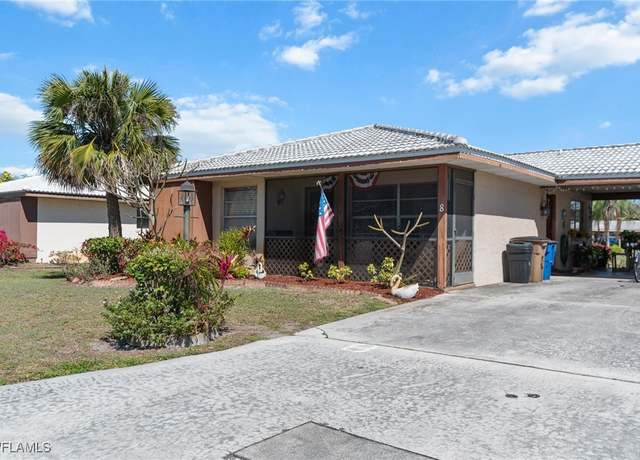 Property at 8 Parkwood Villas Ct, Lehigh Acres, FL 33936, 2 beds, 2 baths