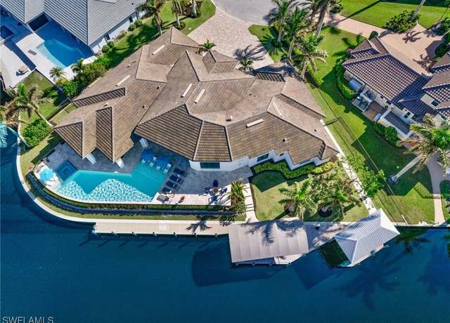 Property at 941 Wittman Dr, Fort Myers, FL 33919, 4 beds, 5 baths