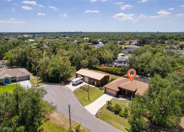 Property at 6120 Barkwood Ct, Fort Myers, FL 33905, 3 beds, 2.5 baths