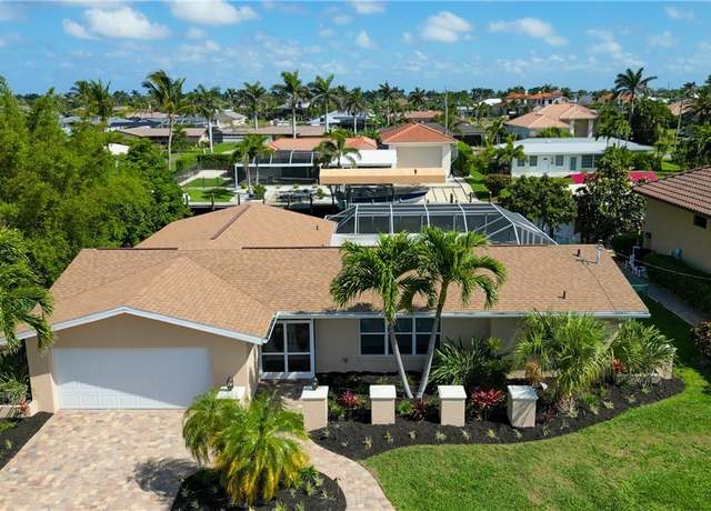 Property at 127 SW 54th St, Cape Coral, FL 33914, 3 beds, 2.5 baths