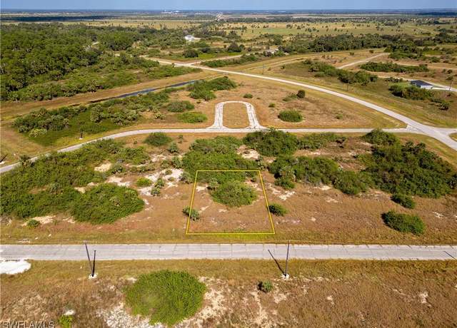 Property at 106 Lansing Cir, Labelle, FL 33935