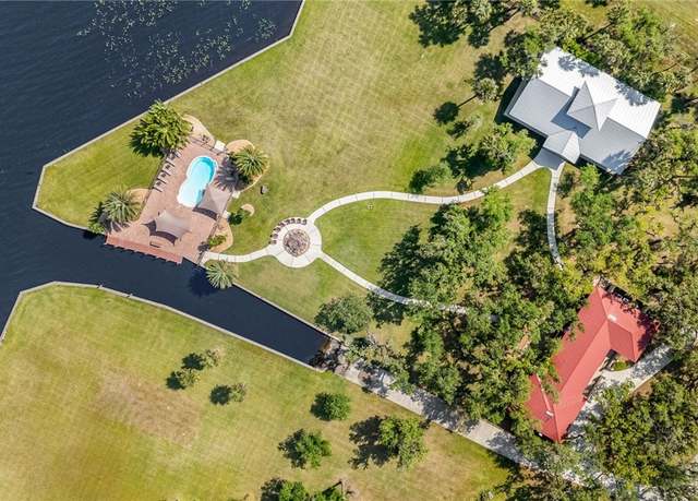Property at 18925 S River Rd, Alva, FL 33920, 6 beds, 6 baths