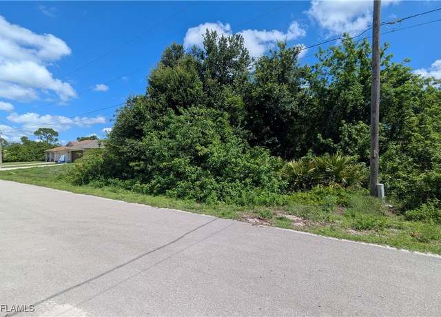 Property at 2902 4th St SW, Lehigh Acres, FL 33976