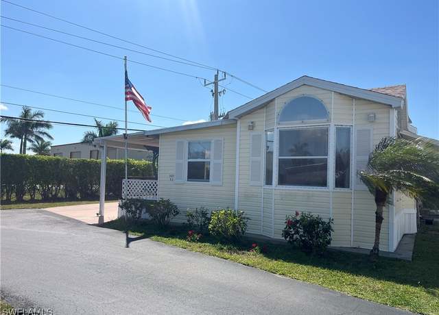 Property at 11011 Sunglow Ln, Fort Myers, FL 33908, 1 bed, 1.5 baths