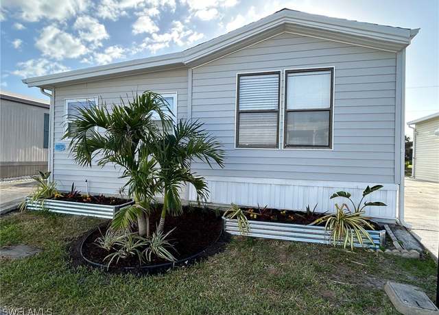 Property at 16270 Lapwing Ln, Fort Myers, FL 33908, 2 beds, 2 baths