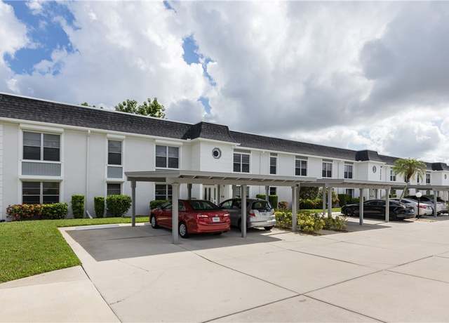 Property at 6884 Sandtrap Dr #4, Fort Myers, FL 33919, 2 beds, 2 baths