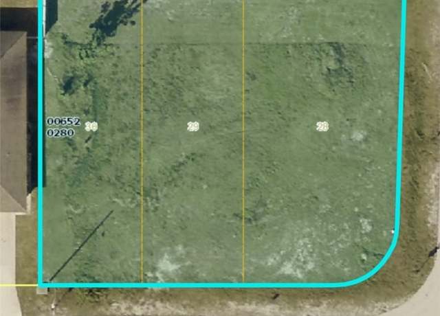 Property at 1429 SE 27th St, Cape Coral, FL 33904