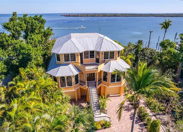 Property at 15557 Captiva Dr, Captiva, FL 33924, 5 beds, 4.5 baths