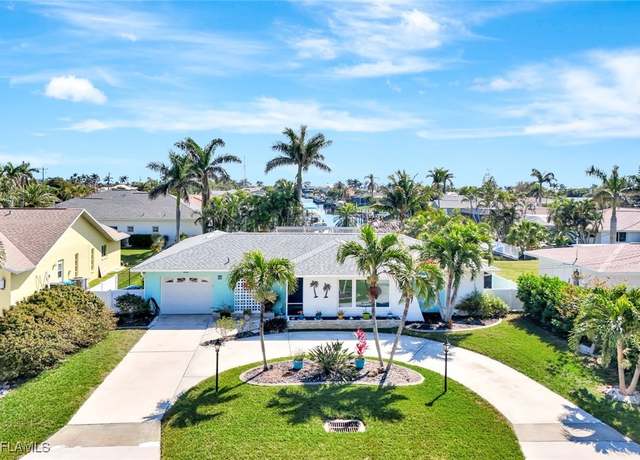 Property at 3005 SE 19th Pl, Cape Coral, FL 33904, 2 beds, 2 baths