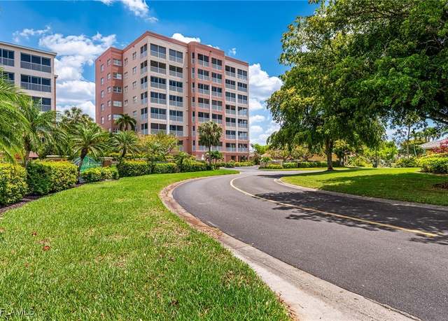 Property at 14819 Laguna Dr #101, Fort Myers, FL 33908, 3 beds, 2.5 baths