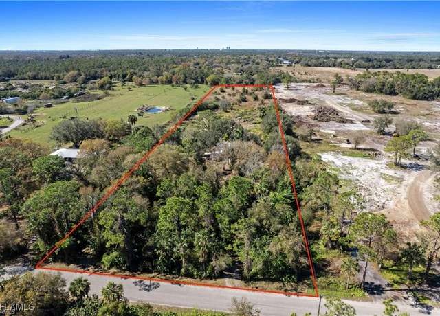 Property at 5300 Higginbotham Rd, Fort Myers, FL 33905, 3 beds, 2 baths