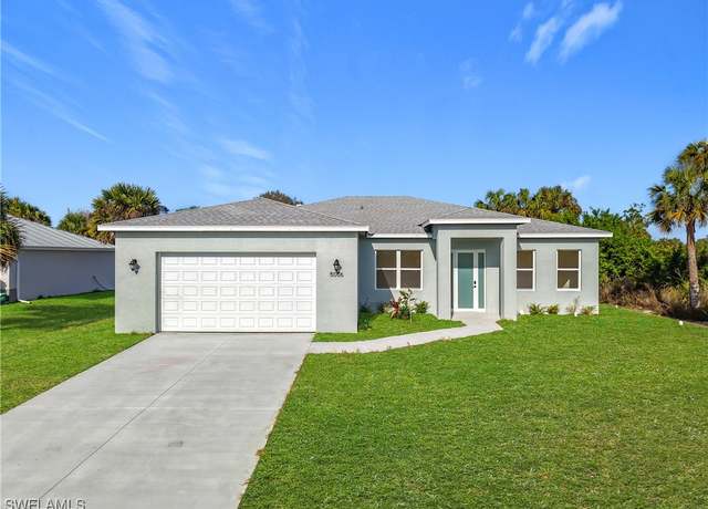 Property at 5006 S Peachtree Cir, Labelle, FL 33935, 5 beds, 2 baths
