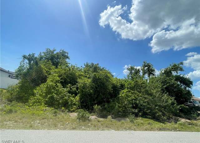 Property at 456 NE 1st Pl, Cape Coral, FL 33909