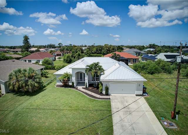 Property at 402 SW 25th Pl, Cape Coral, FL 33991, 3 beds, 2 baths
