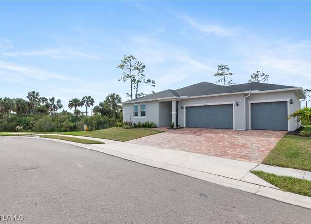 Property at 6692 Estero Bay Dr, Fort Myers, FL 33908, 4 beds, 2.5 baths