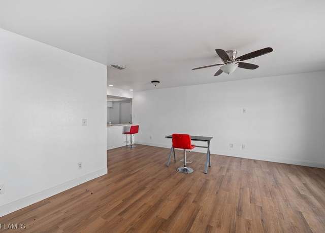 Property at 3623/3625 SE 9th Pl, Cape Coral, FL 33904, 6 beds, 4 baths