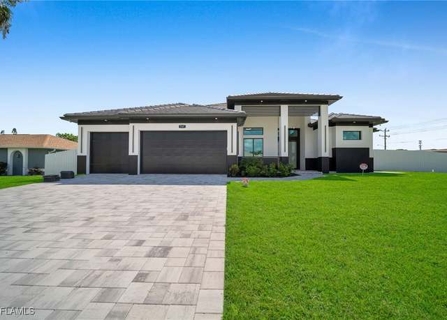 Property at 727 SE 10th Ave, Cape Coral, FL 33990, 4 beds, 3.5 baths