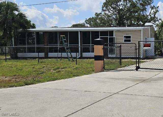 Property at 2425 Case Ln, North Fort Myers, FL 33917, 2 beds, 2 baths