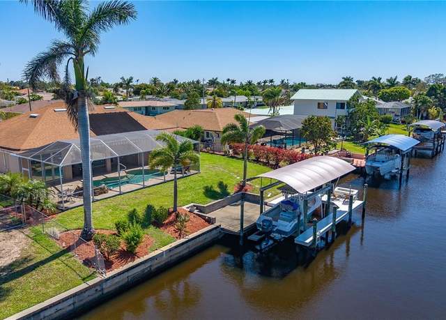 Property at 4212 SE 8th Pl, Cape Coral, FL 33904, 3 beds, 2 baths