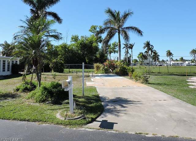 Property at 158 Adrienne Dr, Fort Myers, FL 33908