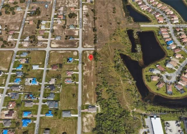 Property at 2825 NE 7th Pl, Cape Coral, FL 33909