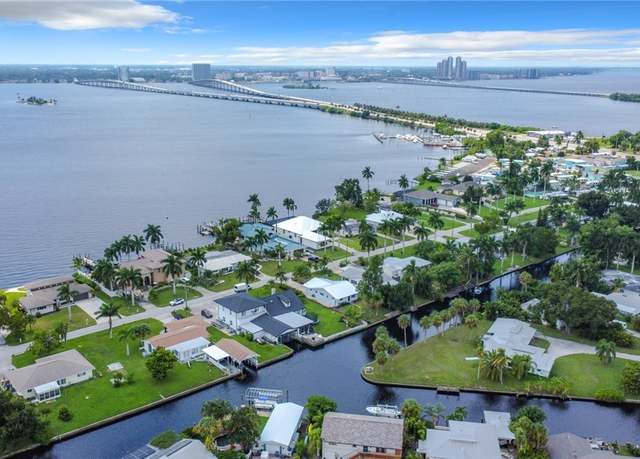 Property at 94 E North Shore Ave, North Fort Myers, FL 33917, 2 beds, 2 baths