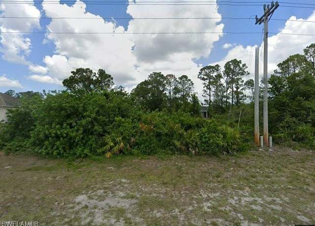 Property at 366 Mcarthur Blvd, Lehigh Acres, FL 33974