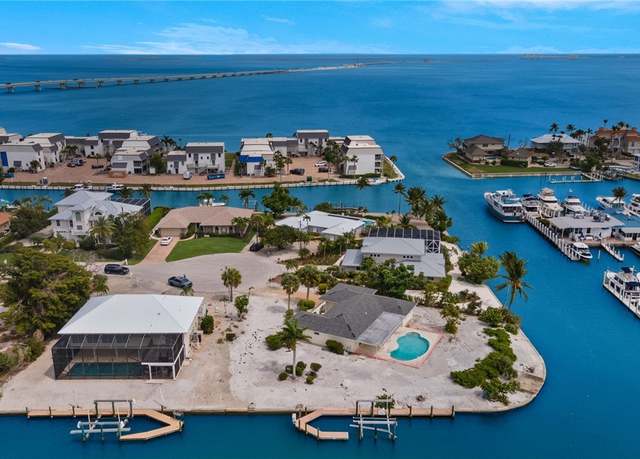 Property at 761 Limpet Dr, Sanibel, FL 33957, 3 beds, 2 baths