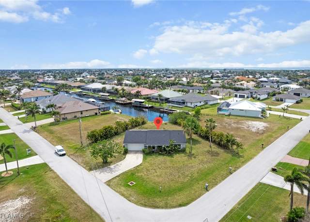 Property at 2618 SW 32nd Ln, Cape Coral, FL 33914, 3 beds, 2 baths
