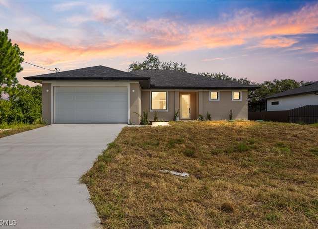 Property at 2822 52nd St W, Lehigh Acres, FL 33971, 3 beds, 2 baths
