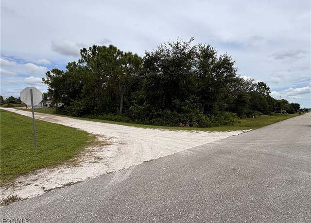 Property at 2618 24th St W, Lehigh Acres, FL 33971