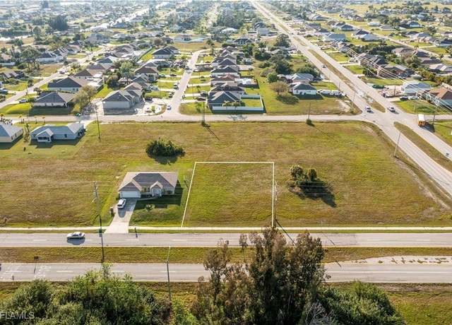 Property at 10 El Dorado Blvd S, Cape Coral, FL 33991