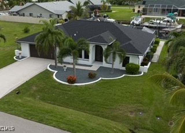 Property at 3728 SE 18th Ave, Cape Coral, FL 33904, 3 beds, 3.5 baths