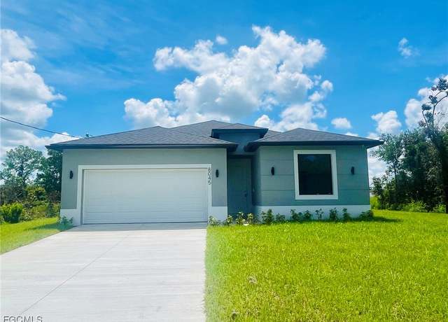 Property at 8045 Oakleaf Cir, Labelle, FL 33935, 4 beds, 3 baths