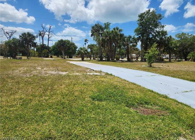 Property at 75 Birch Blvd, Fort Myers, FL 33908