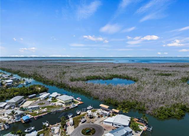 Property at 3961 Blueberry Ln, FL 33956