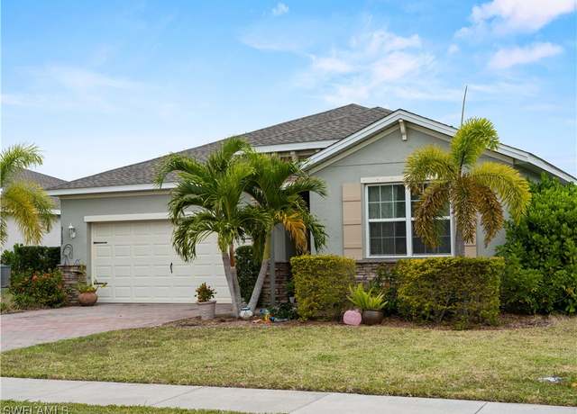 Property at 3132 Amadora Cir, Cape Coral, FL 33909, 3 beds, 2 baths