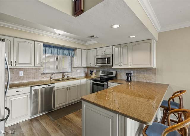 Property at 4200 Steamboat Bnd #303, Fort Myers, FL 33919, 3 beds, 2 baths