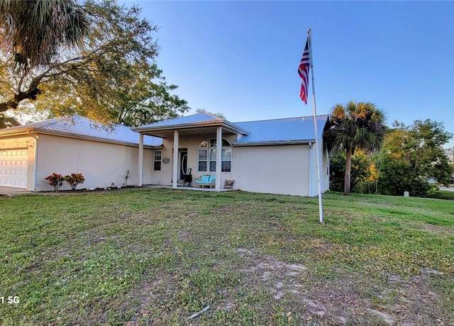 Property at 400 5th Ave, Labelle, FL 33935, 3 beds, 2 baths