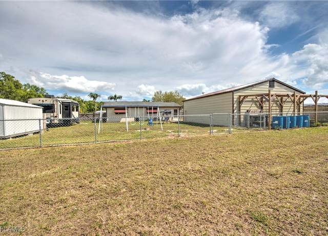 Property at 317 Schoolside Dr, Lehigh Acres, FL 33936, 2 beds, 1 bath