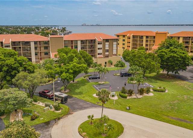 Property at 4013 SE 20th Pl #205, Cape Coral, FL 33904, 2 beds, 2 baths